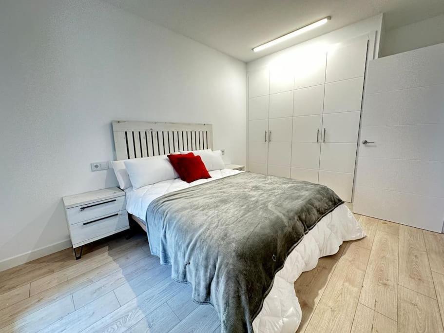 Apartment New, Port, Free Parking Ybh4a